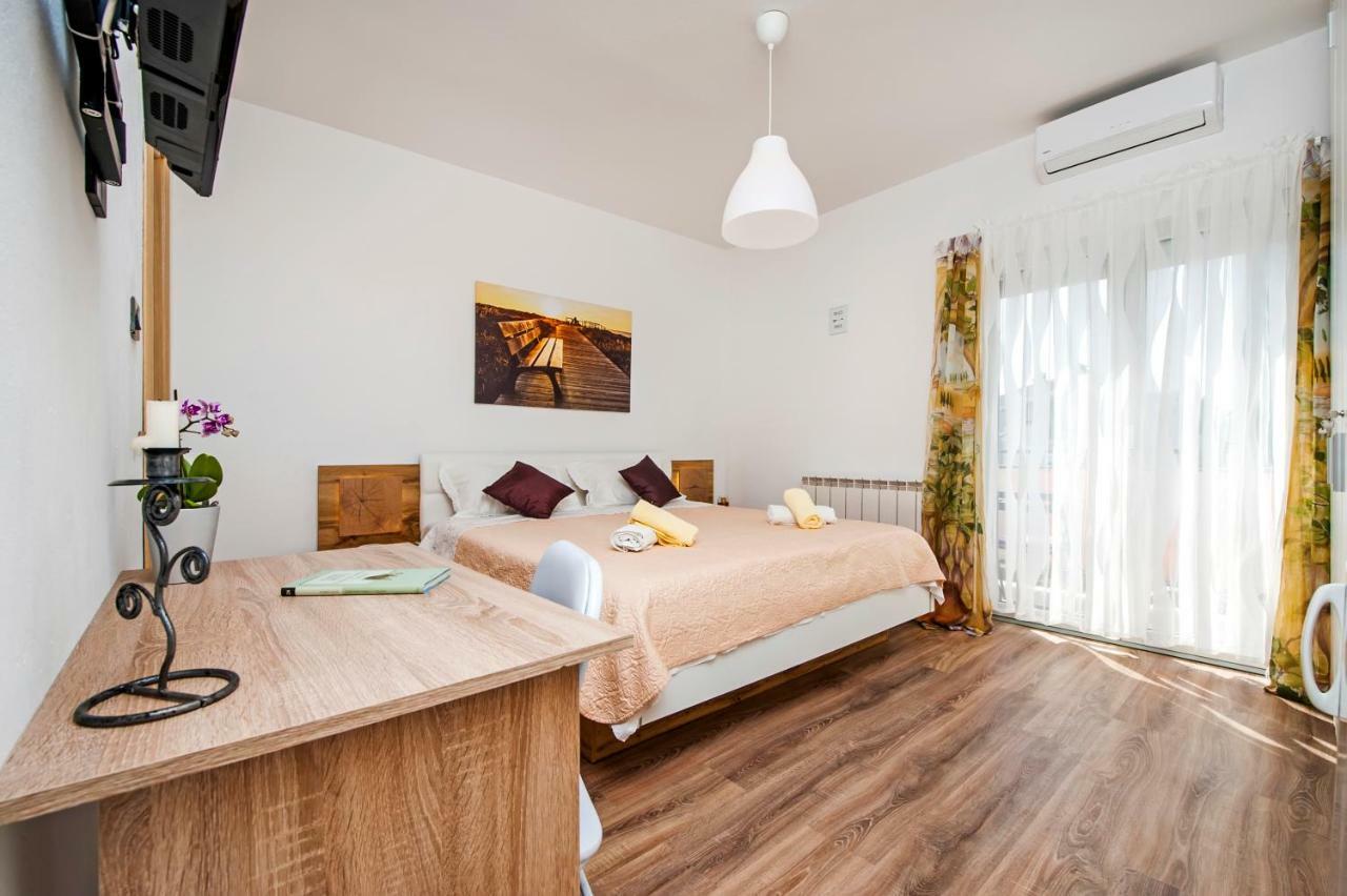 Rooms Mariana Ровінь Екстер'єр фото