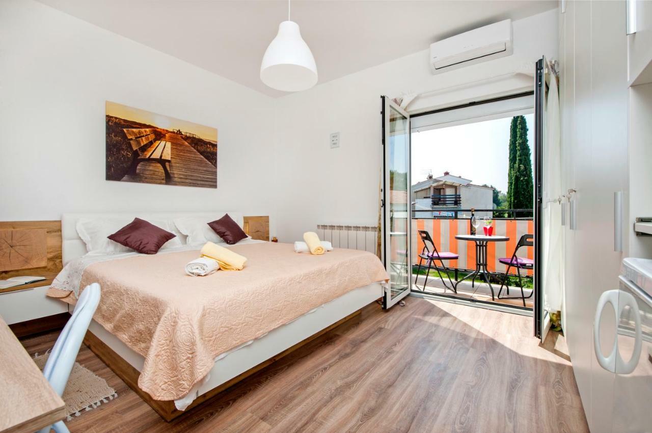 Rooms Mariana Ровінь Екстер'єр фото