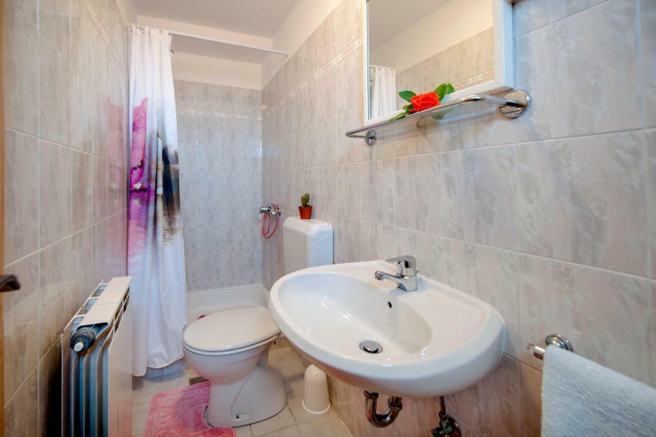 Rooms Mariana Ровінь Екстер'єр фото