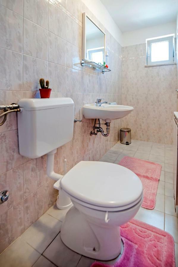 Rooms Mariana Ровінь Екстер'єр фото