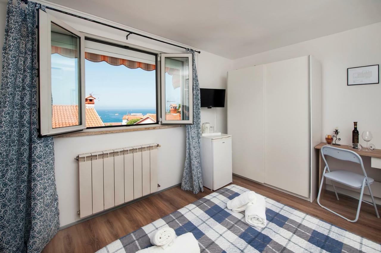 Rooms Mariana Ровінь Екстер'єр фото